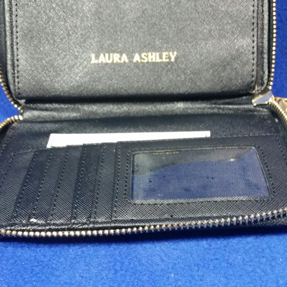 Laura Ashley En Route Travel Wallet NWT - Picture 7 of 10